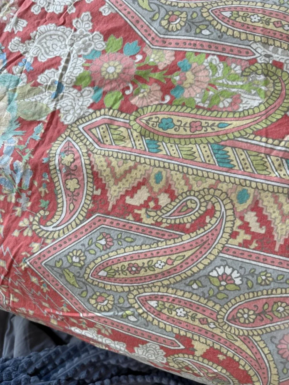 Pottery Barn King Duvet Cover and shams